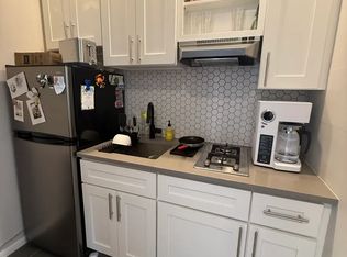 160 Saint Botolph St #9, Boston, MA 02115
