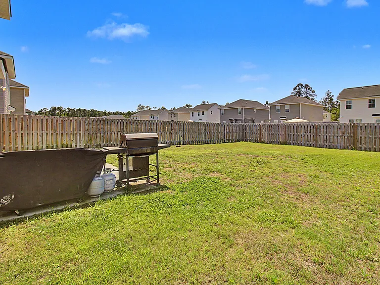 900 Grayson Ave — Photo 25