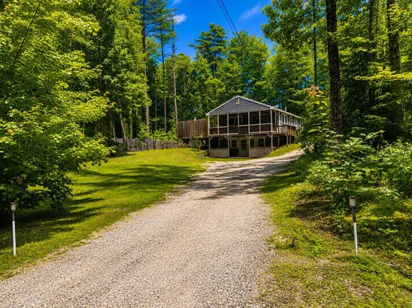 22 Hillside Road, Waterboro, ME 04061