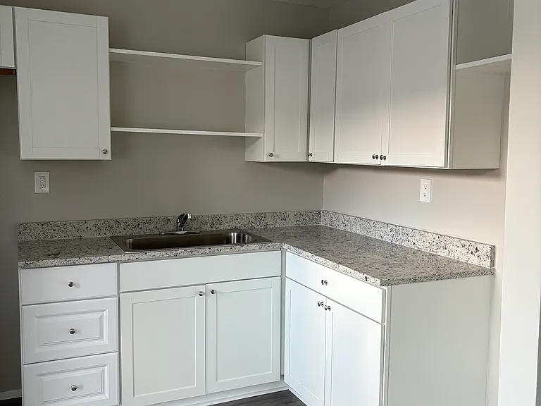 2612 Steele Ave SW — Photo 1