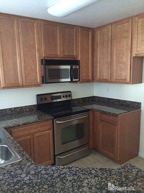 4th image of 78650 Avenue 42 APT 1803