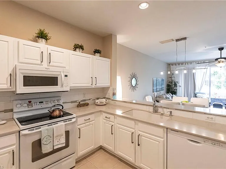 15616 Marcello Cir — Photo 9