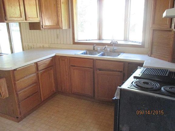 2nd image of 850 2nd Ave SW