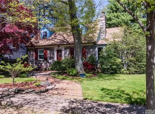 131 Marion Ave, Merrick, NY 11566