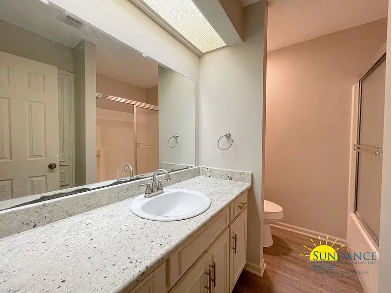 221 Shalimar Dr — Photo 24