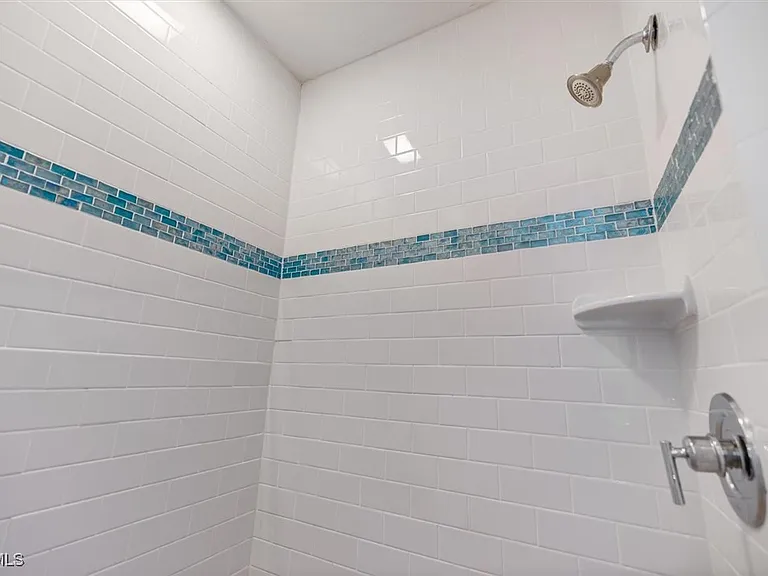 4516 SW 21st Pl — Photo 39