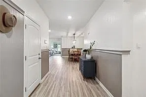 4 bed, 2.0 bath, 2364 sqft, $2,395 — Photo 2
