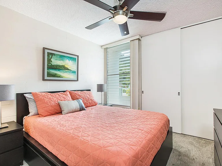 3151 Monsarrat Ave #403 — Photo 8