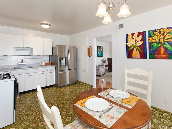 5th image of 252 Ferndale Ave