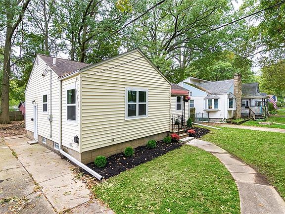 3rd image of 533 Cornell Ave