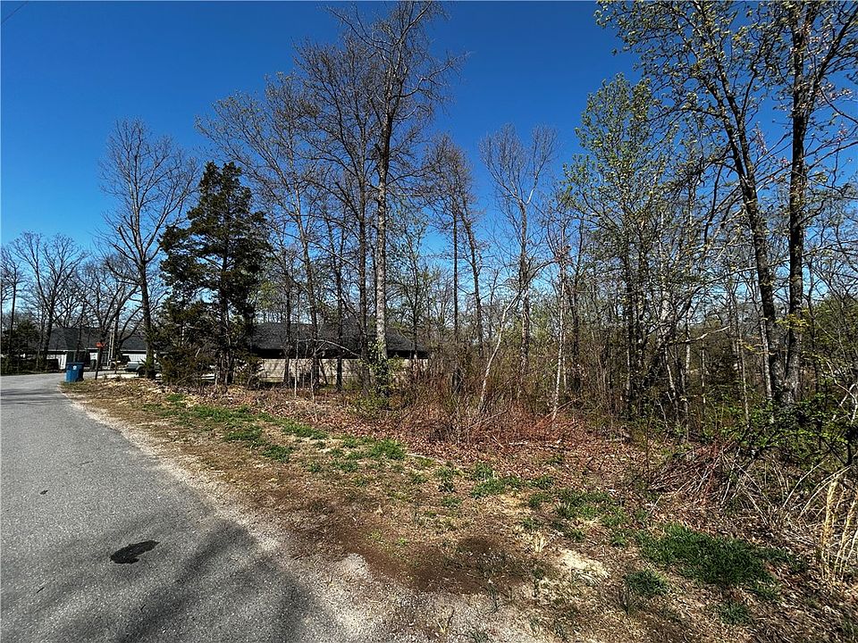 1st image of 39 Glyndebourne Dr