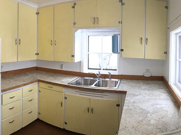 Newly Update kitchen with gas stove