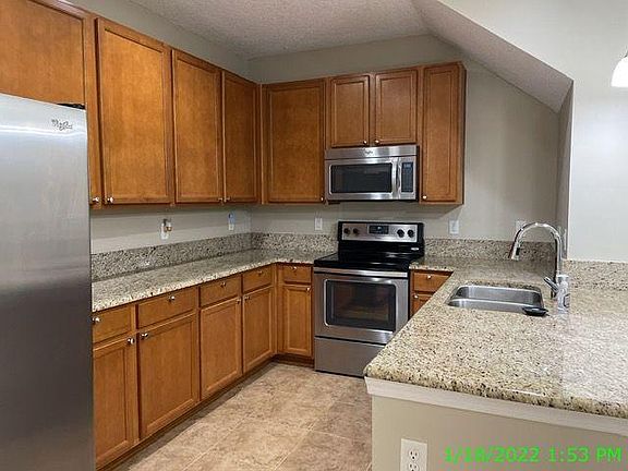 3rd image of 172 Amistad Dr