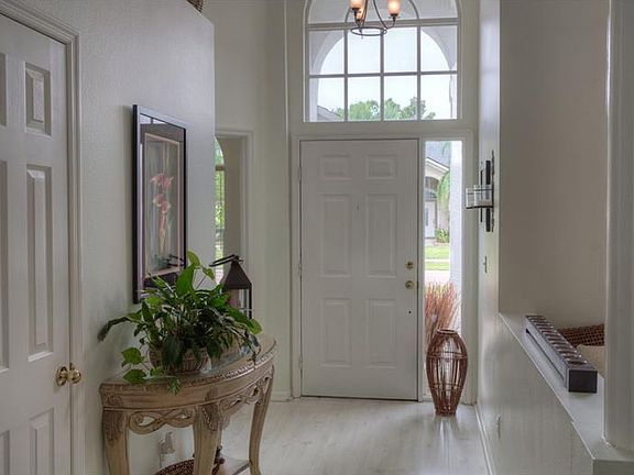 3rd image of 8912 Hannigan Ct