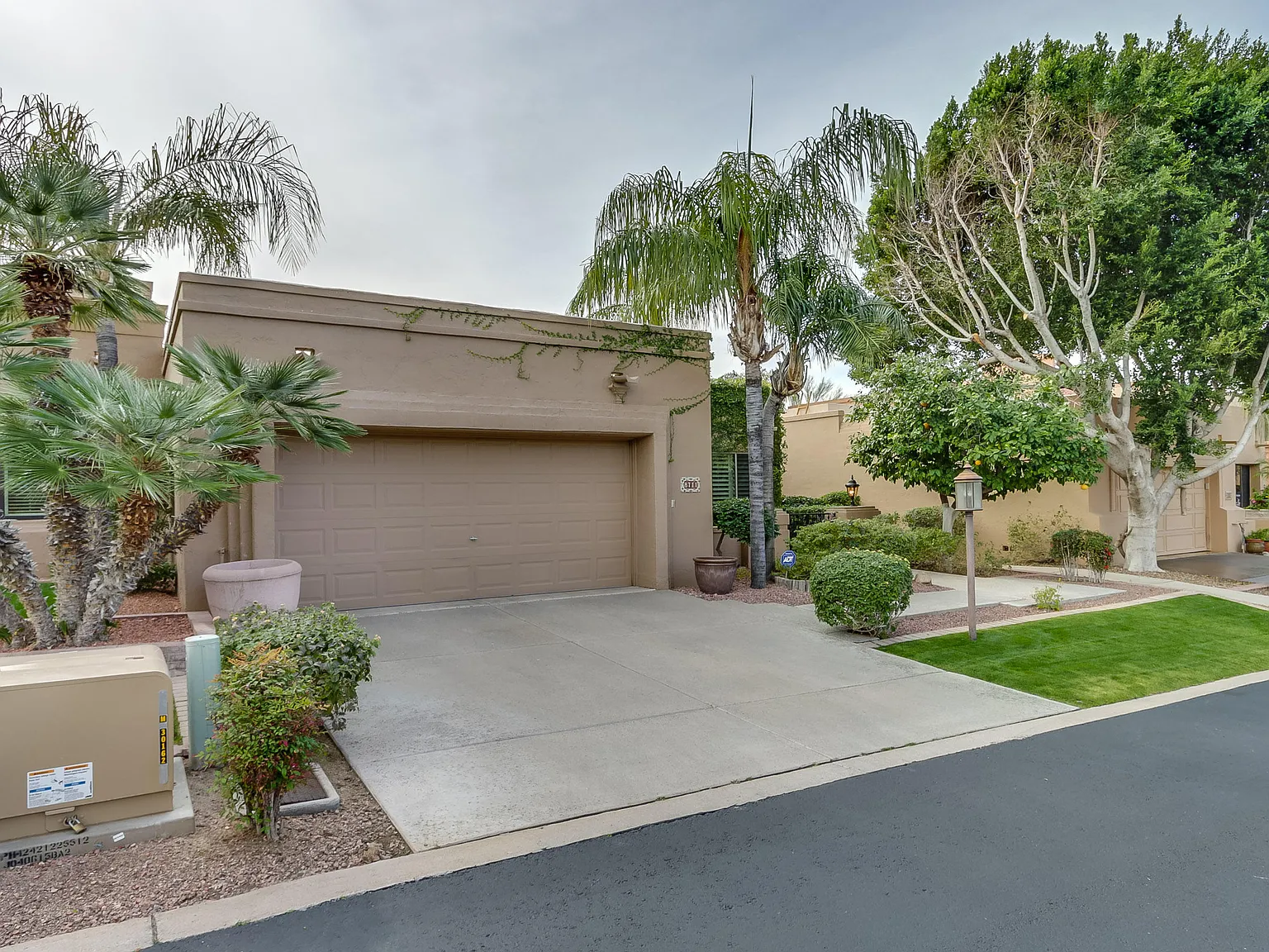 2 bed, 2.0 bath, 1762 sqft, $3,500 — Photo 2