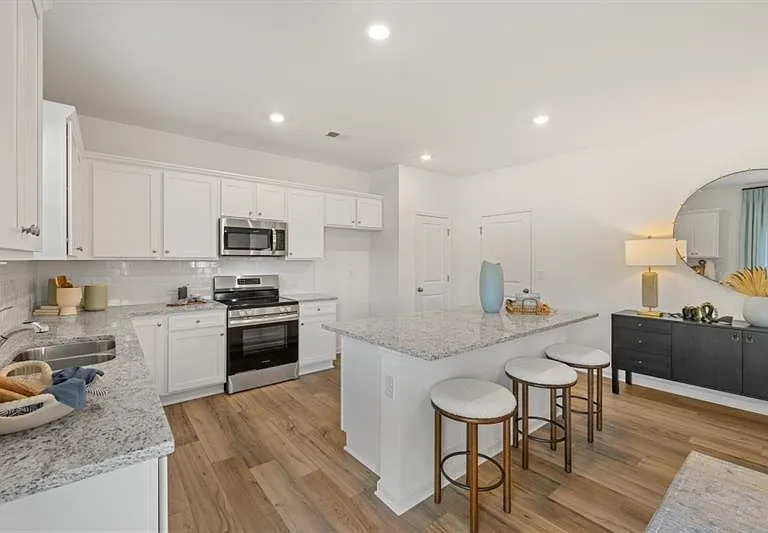 465 Madison Lakeview Dr — Photo 8