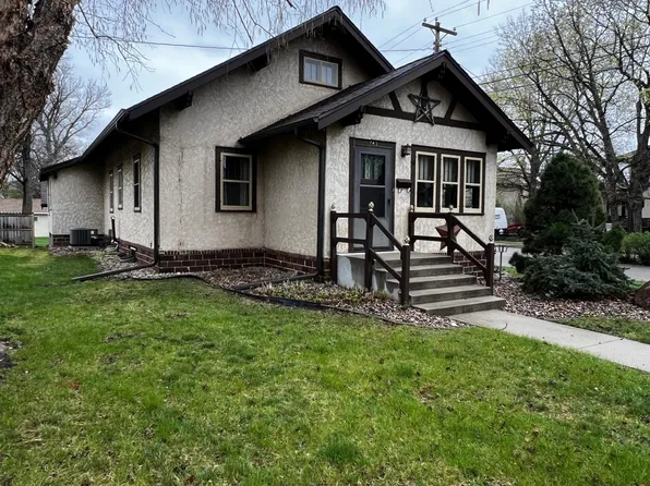 743 3rd St, Granite Falls, MN 56241
