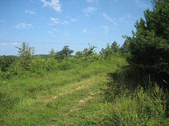 4th image of 411 North Dr