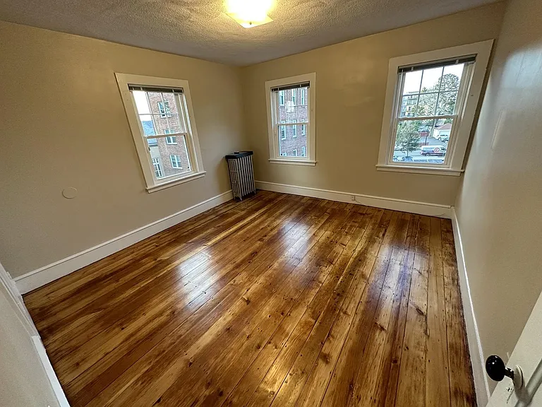 49 Railroad Ave #3 — Photo 9