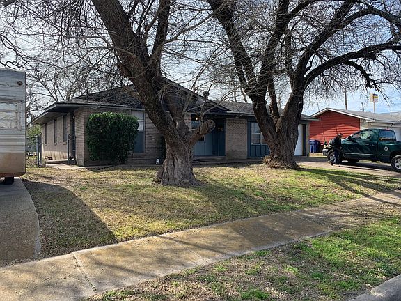 2nd image of 1306 Lourock Dr