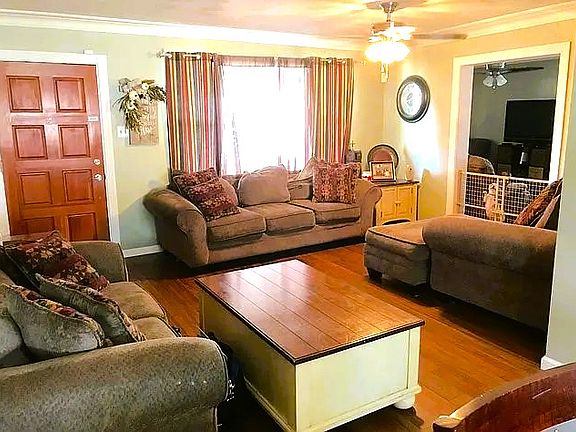 4th image of 4004 Monty Dr
