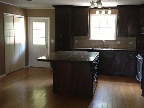 all new stainless appliances