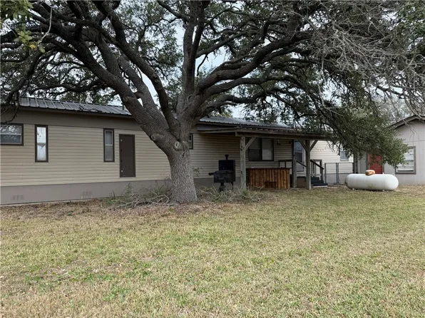 32 Palm Dr, Port O Connor, TX 77982