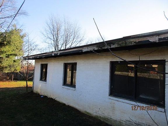 2nd image of 1505 Cantrill Dr