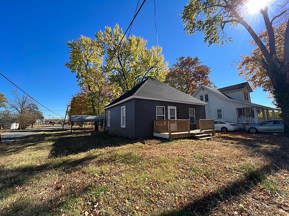 2nd image of 1340 N Main St