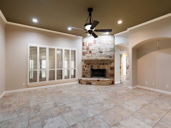 3rd image of 428 English Oaks Cir