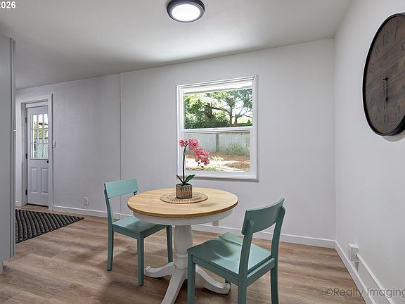 5th image of 8834 NE Russell Pl