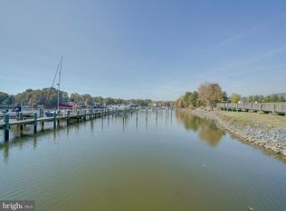532 Hopkins Landing Dr #532, Baltimore, MD 21221