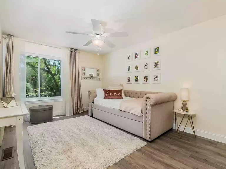 567 Sycamore Cir — Photo 17