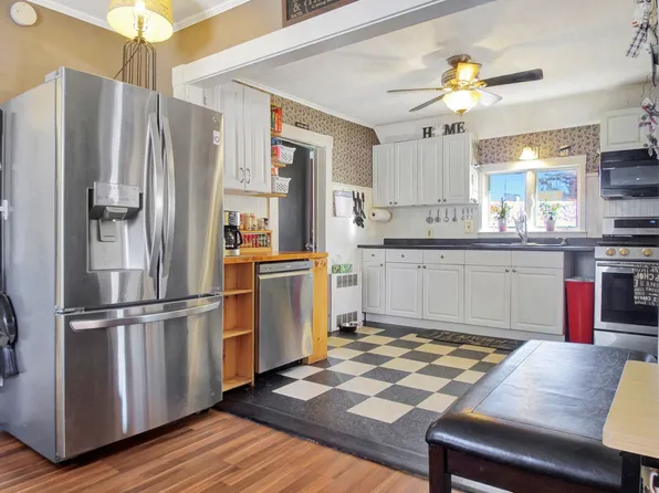 16 Oak Street, Livermore Falls, ME 04254