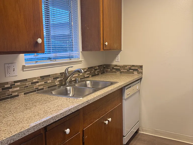 2295 Latham St #3 — Photo 2