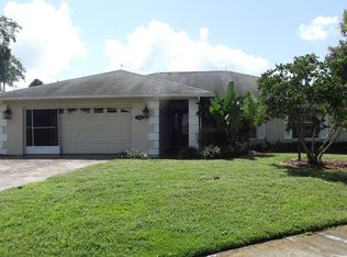 1906 Twisting Ln, Zephyrhills, FL 33543
