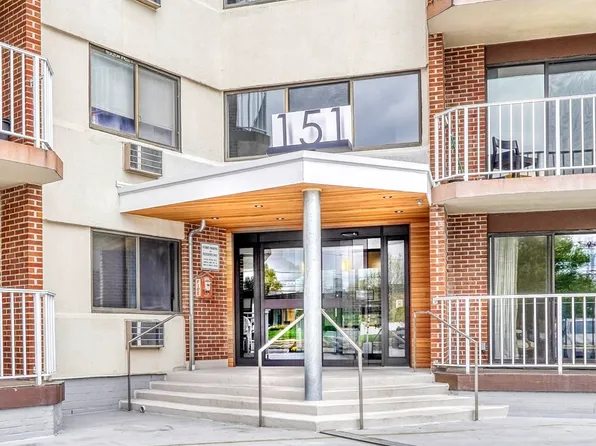 151 Coolidge Ave #112, Watertown, MA 02472