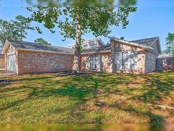 4th image of 16023 Spinnaker Dr