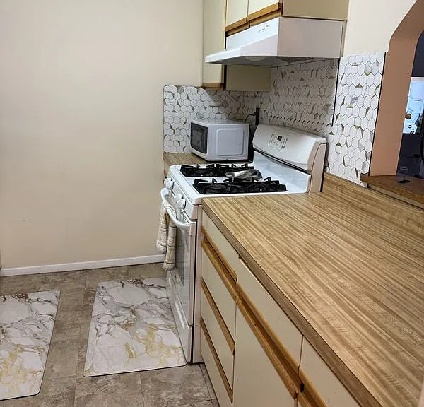 304 Town Hill Rd — Photo 3