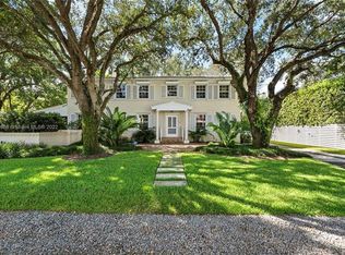 224 Ridgewood Rd, Coral Gables, FL 33133