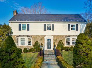 210 Hillair Cir, White Plains, NY 10605