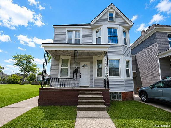 2nd image of 3439 Cadillac Blvd