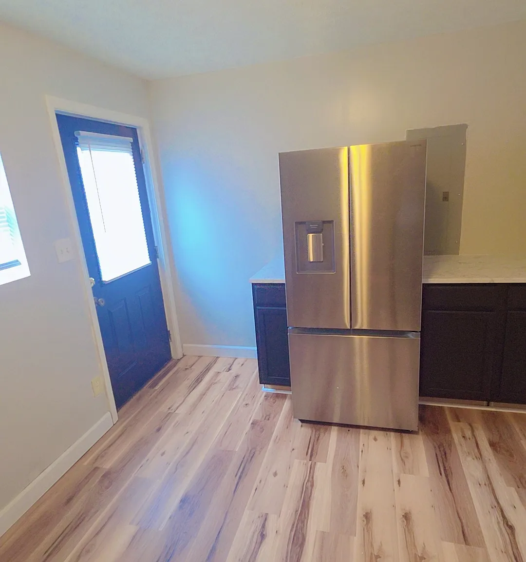 2 bed, 1100 sqft, $900 — Photo 3