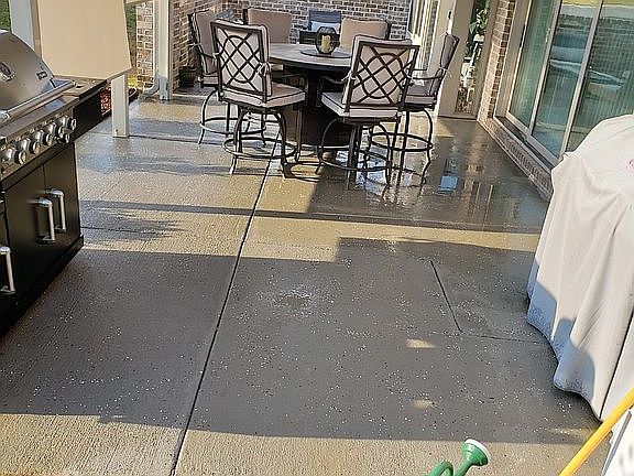 5th image of 600 Glen Iris Ln