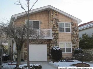 100 Memphis Ave, Staten Island, NY 10312