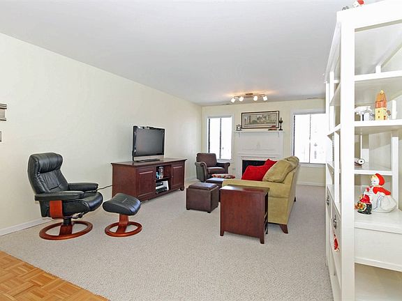 5th image of 2246 Christian Ln
