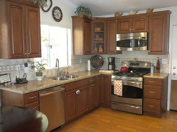 2nd image of 14661 Laurel Ct