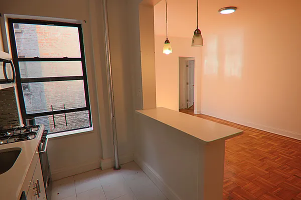 Rented by PMG Real Estate  | media 8