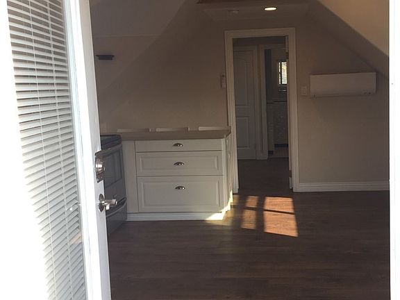 3rd image of 712 W Amerige Ave Unit A