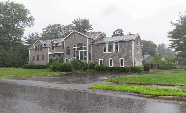 1st image of 524 Coronation Dr